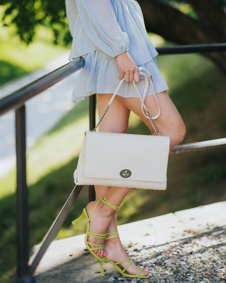 Girl Elegant Crem