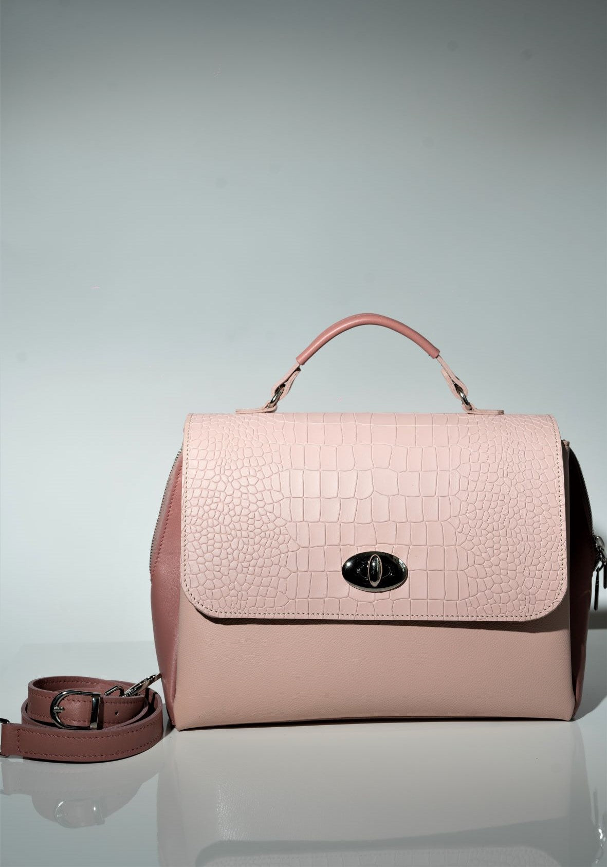 Girl Admire Roze