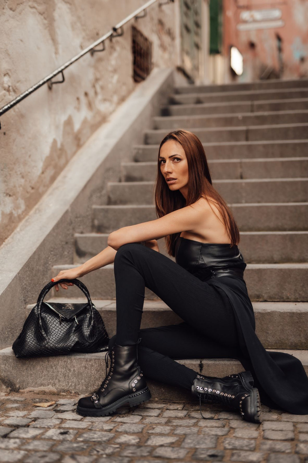 Girl Cosmopolitan black croco