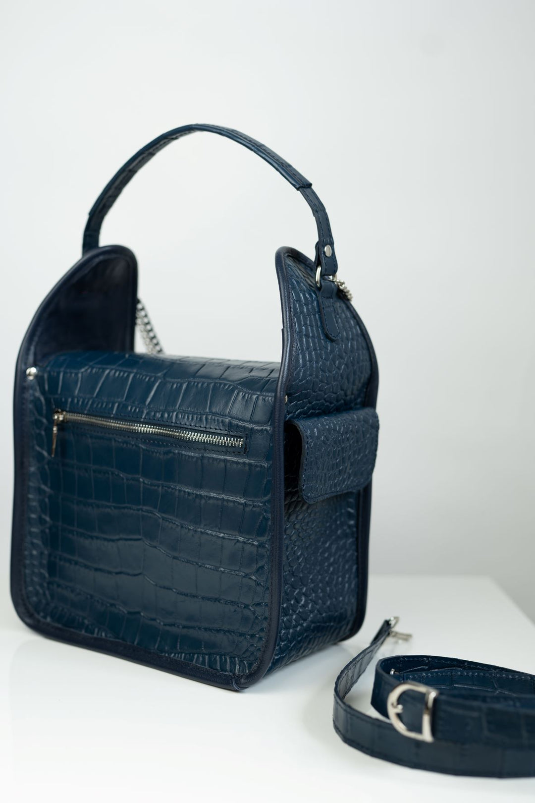 Girl Brave Bleumarin