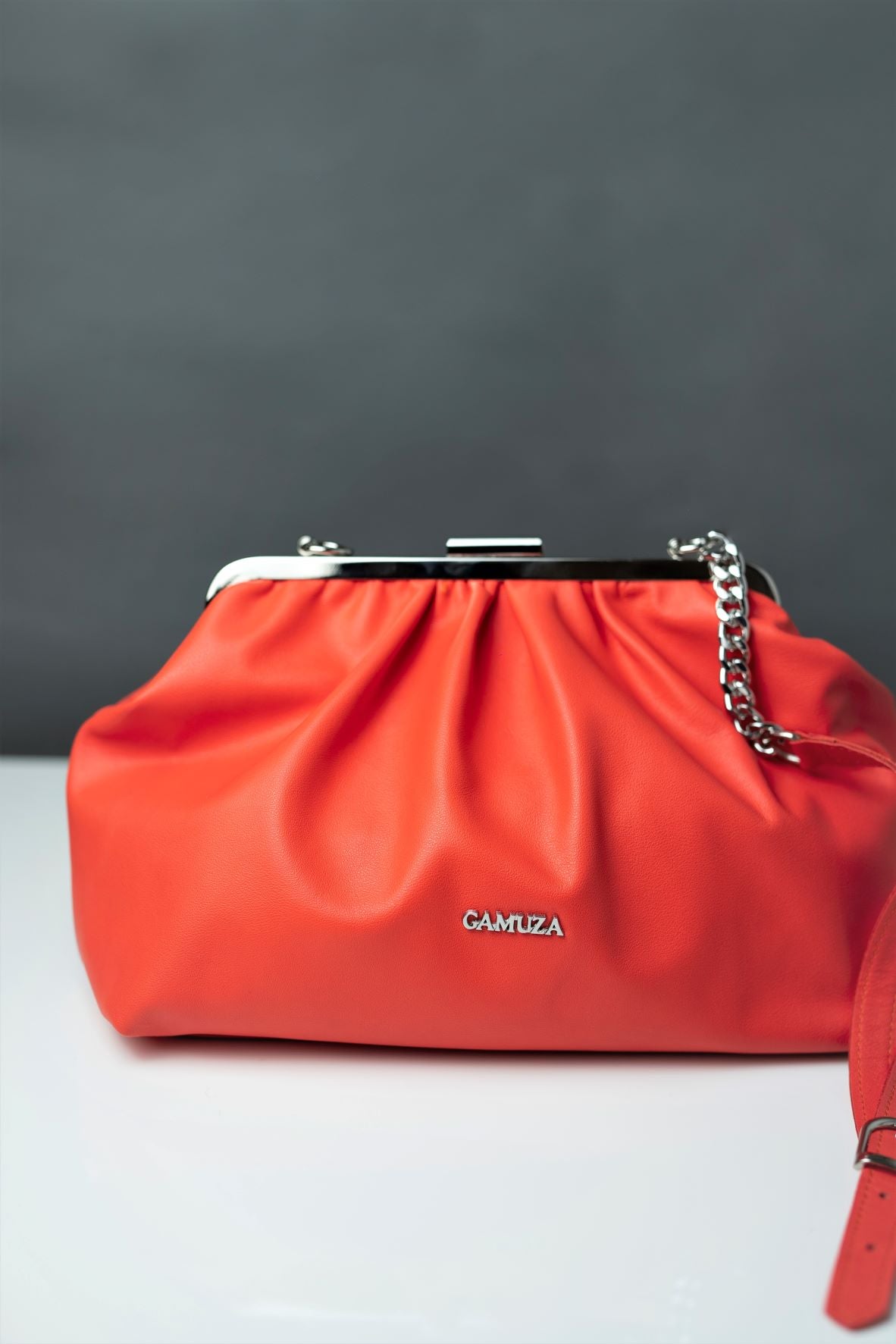Girl Royal Corai