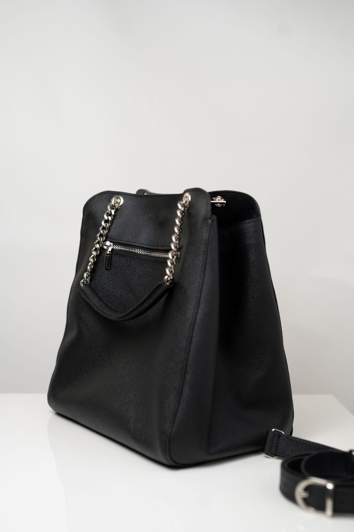 Designer Muza Plus Black