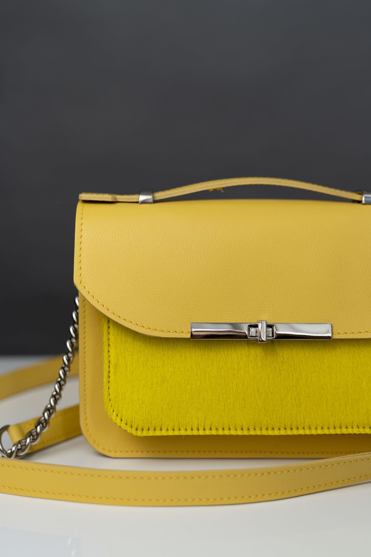 Small Intuitive Chic Galben