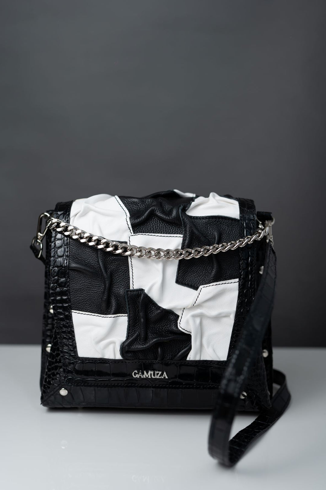 Large Girl Temptation Black&White