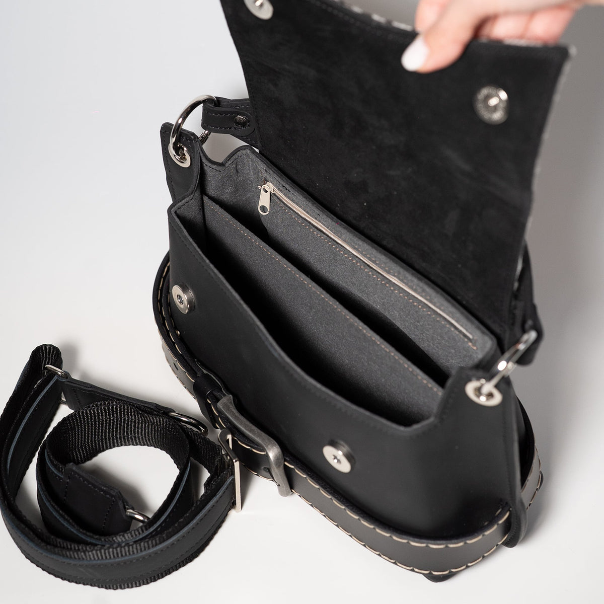 Girl WINGS C-medium-sized genuine leather bag with fur and decorative strap