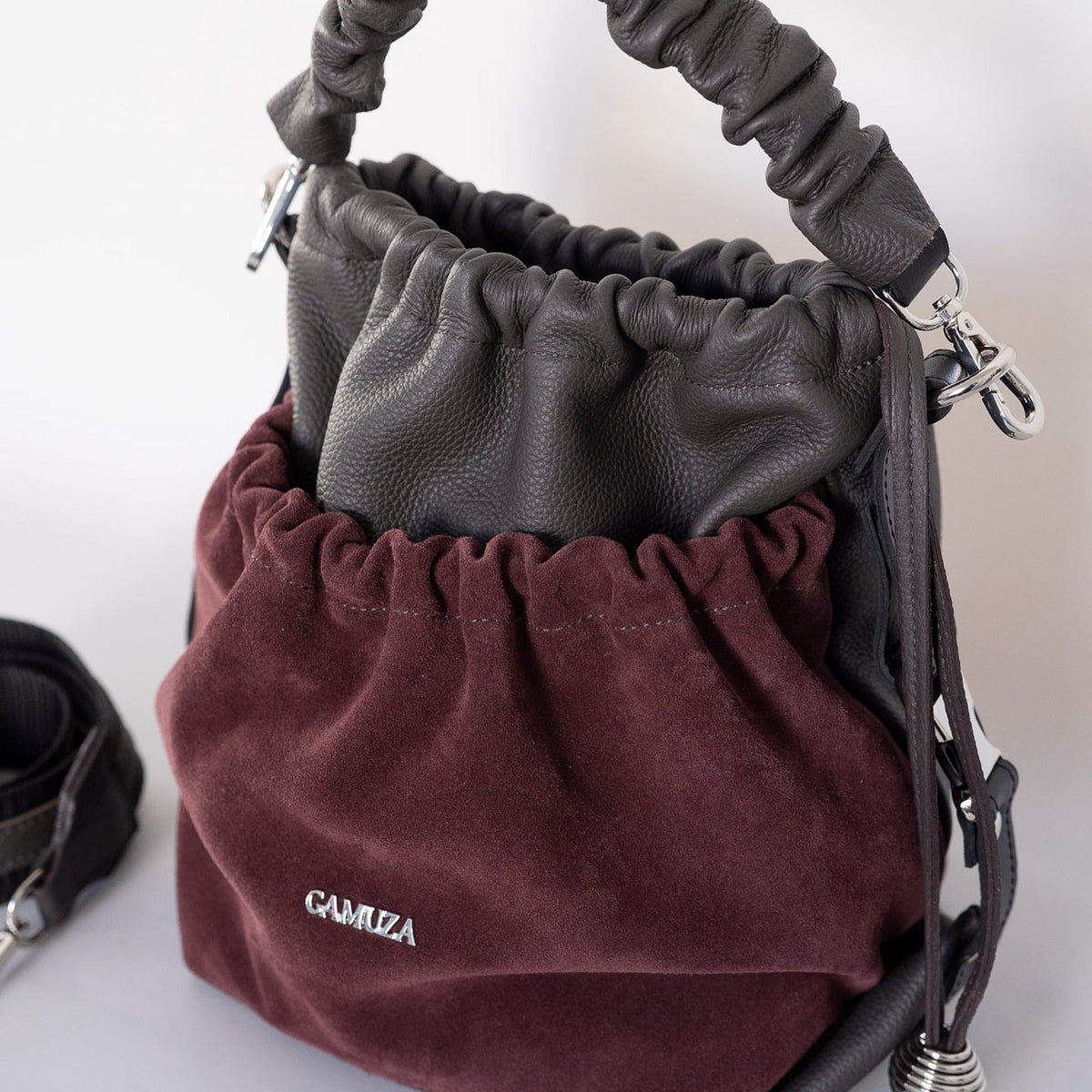 BLOOM-genuine leather bag, bucket style, medium-large size