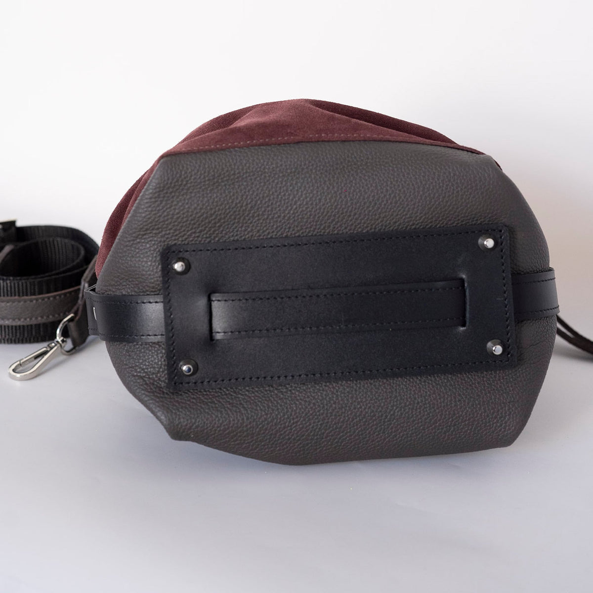 BLOOM-genuine leather bag, bucket style, medium-large size