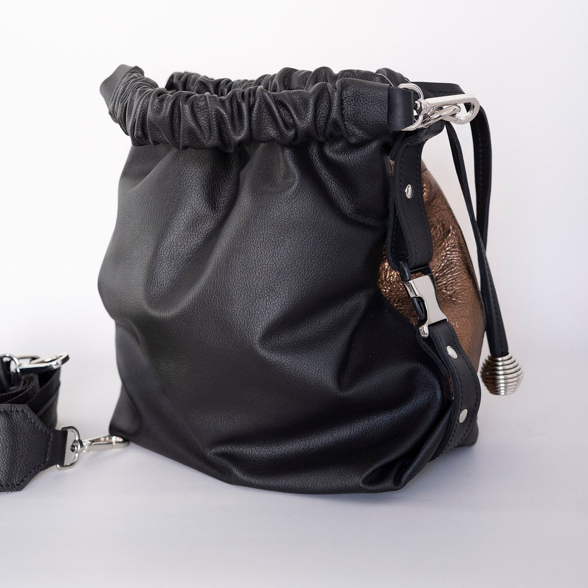 BLOOM-genuine leather bag, bucket style, medium-large size