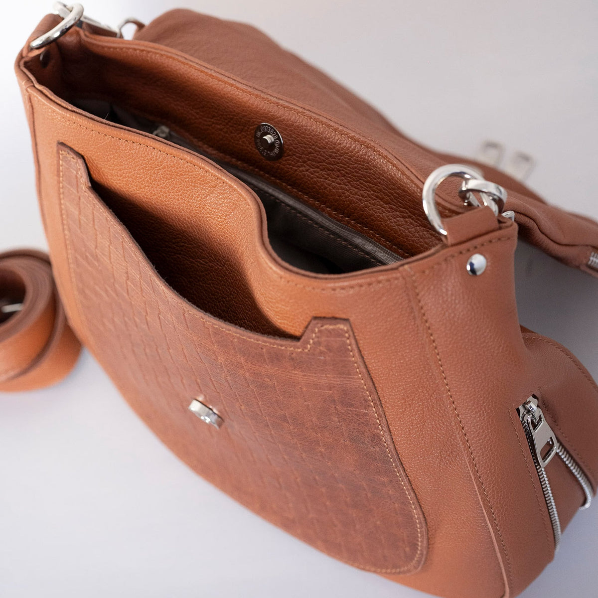 FREEDOM - genuine leather shoulder bag, medium-large size