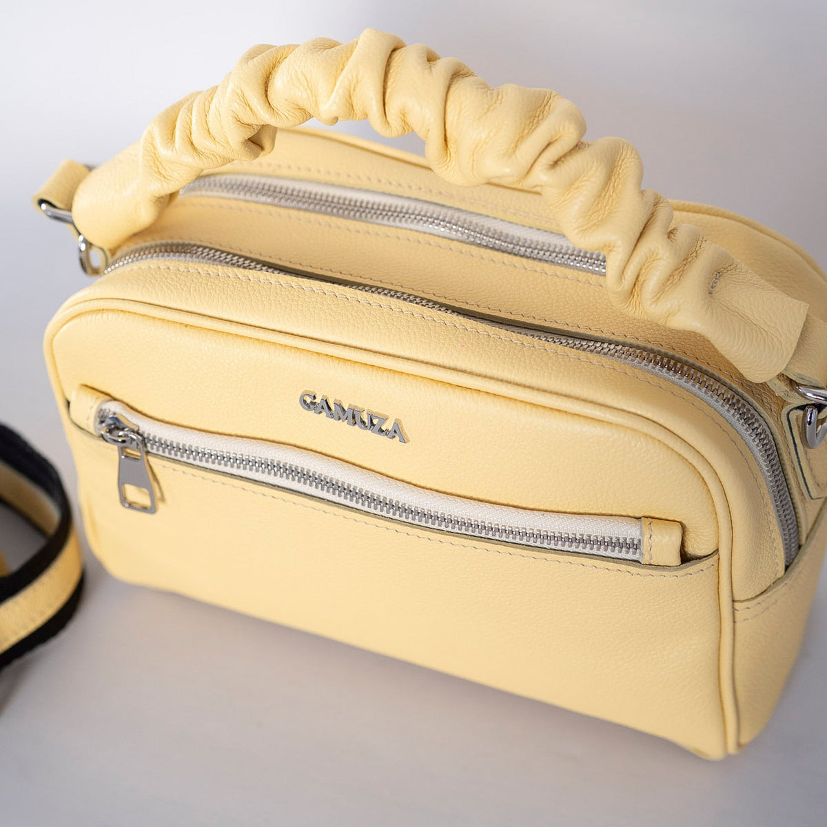 GIRL VIBES - genuine leather day bag, medium size