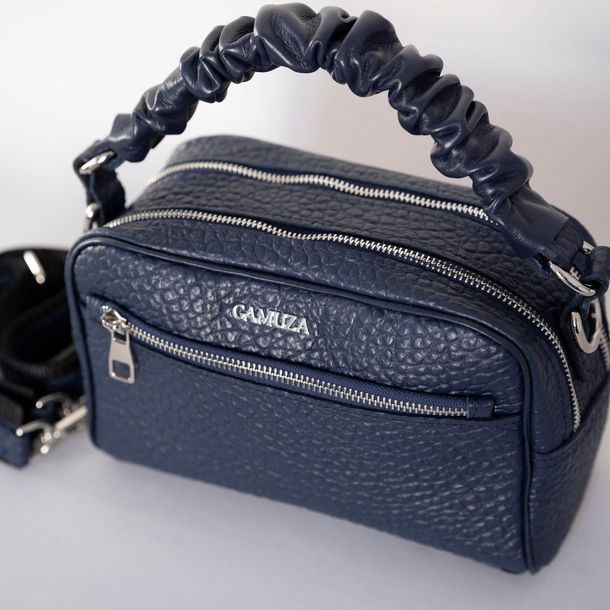 GIRL VIBES - genuine leather day bag, medium size