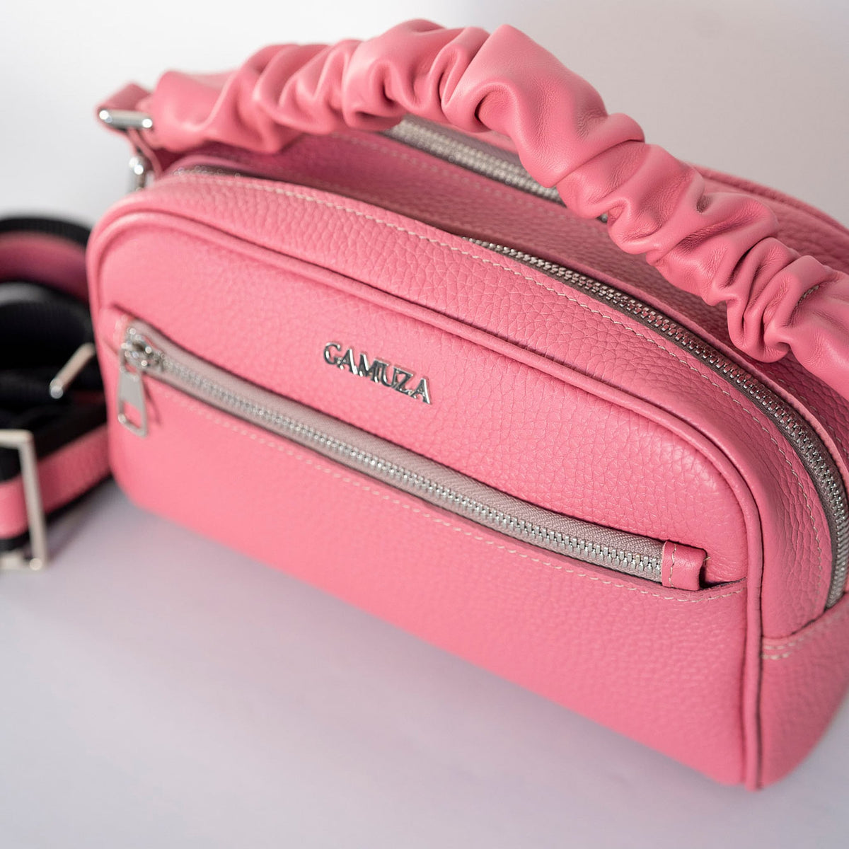 GIRL VIBES - genuine leather day bag, medium size