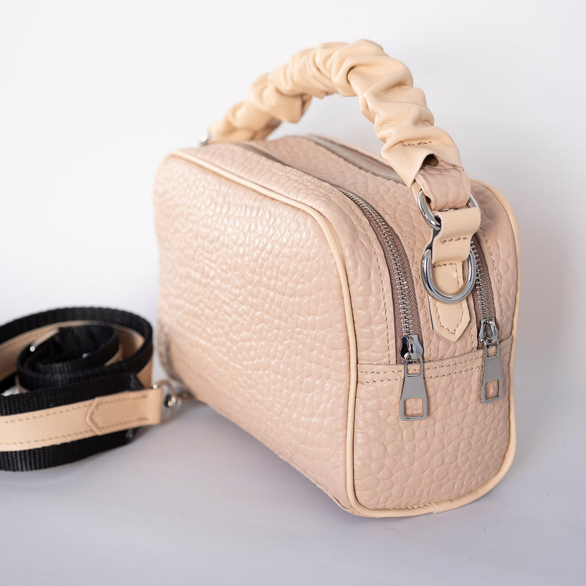 GIRL VIBES - genuine leather day bag, medium size