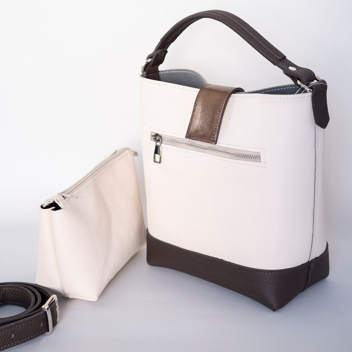LADY LINE - genuine leather bag, bucket style, medium size