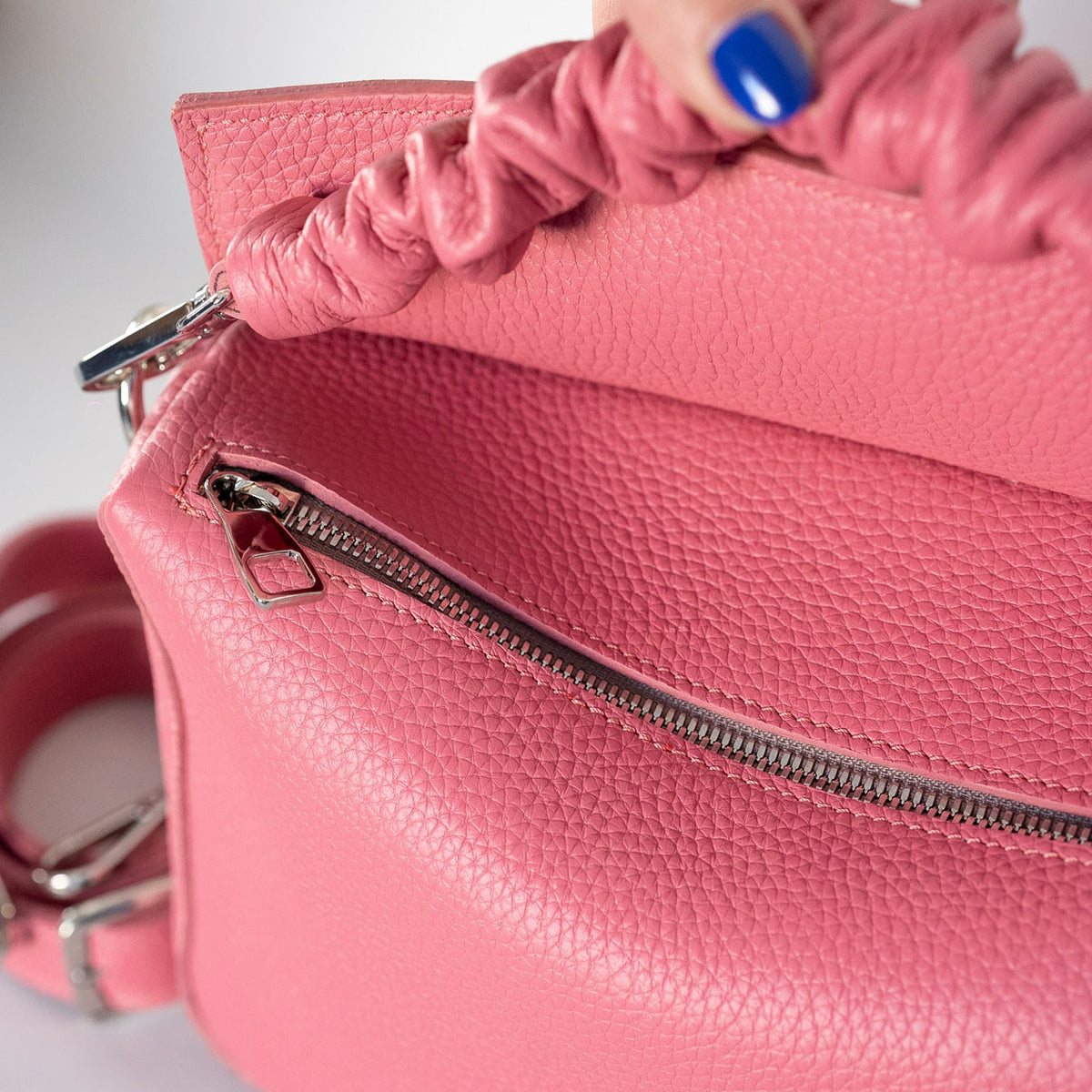 SIMPLE PUZZLE - genuine leather bag, elegant, medium size