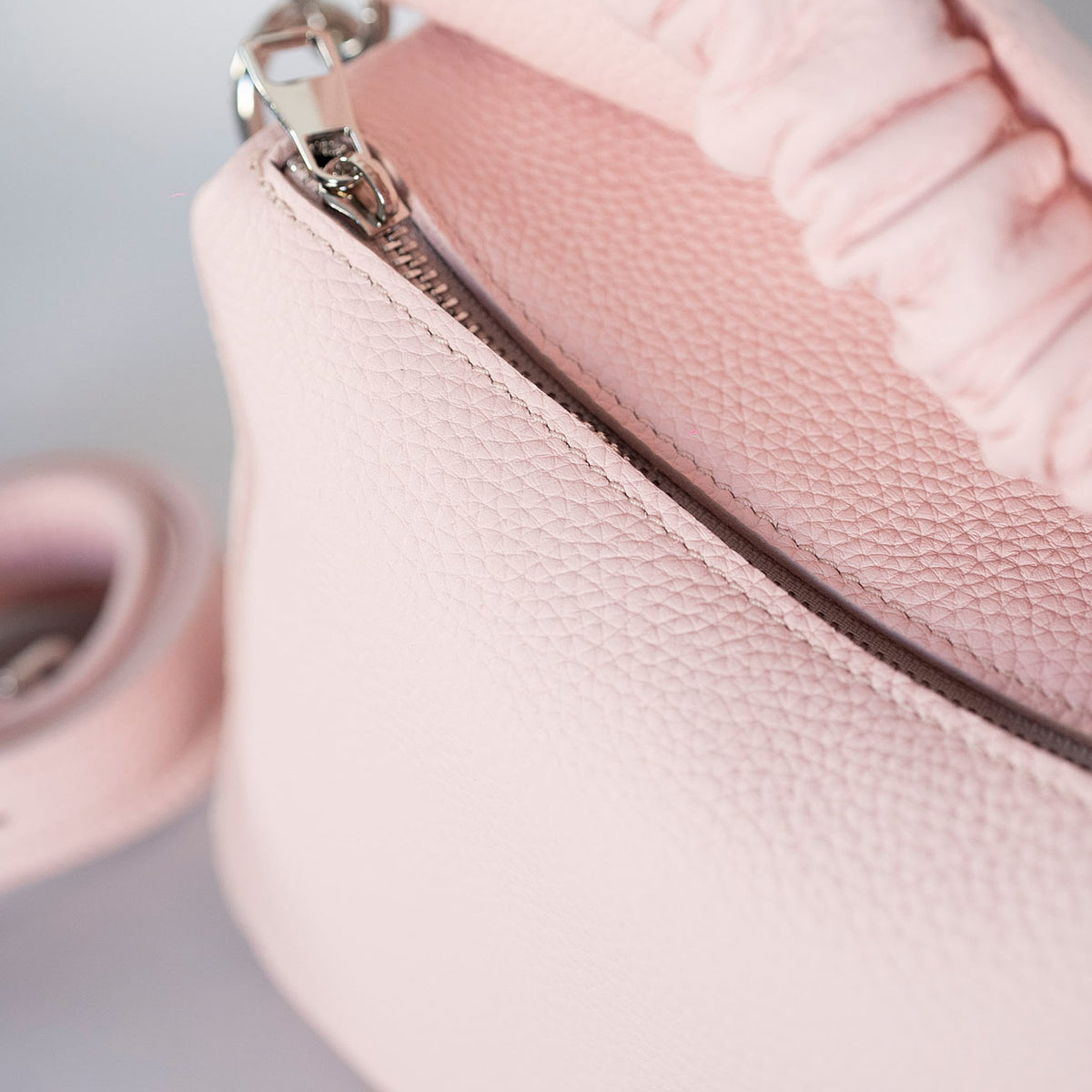 SIMPLE PUZZLE - genuine leather bag, elegant, medium size