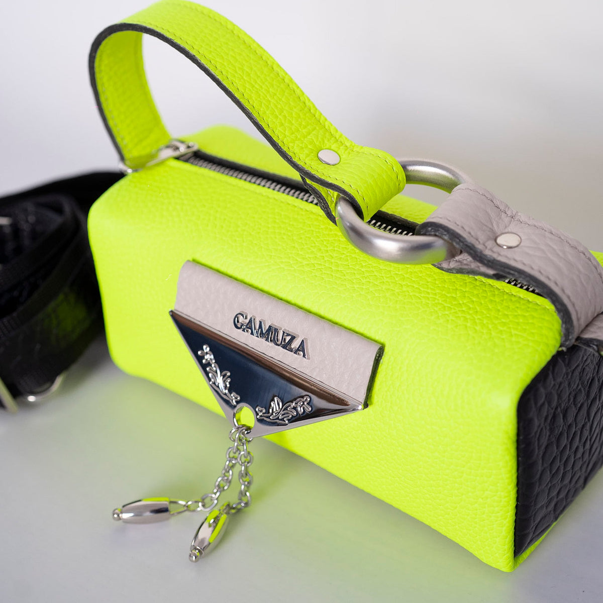 Cool Girl - genuine leather bag, everyday, small size