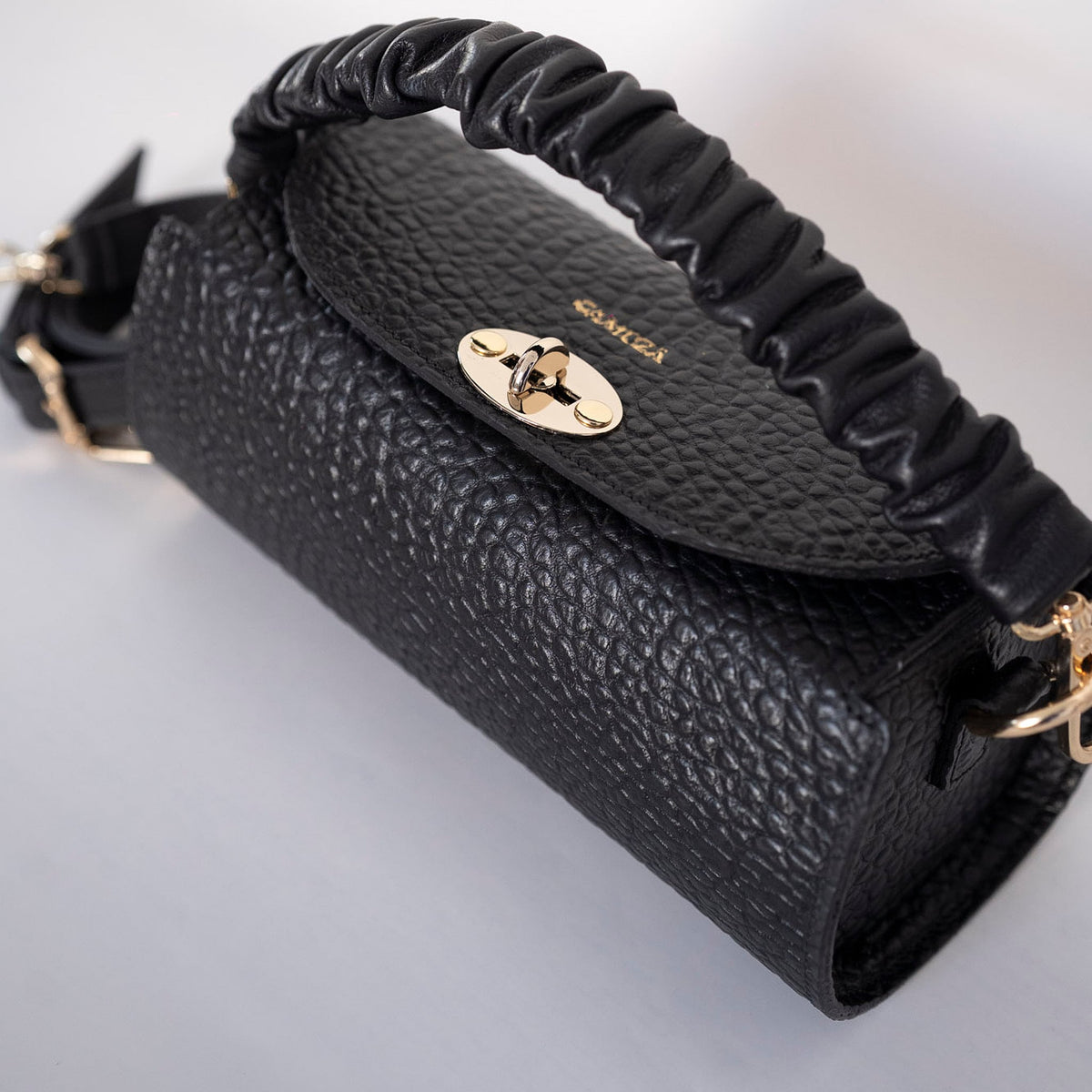 IZY BUBBLE - genuine leather bag, elegant, medium size