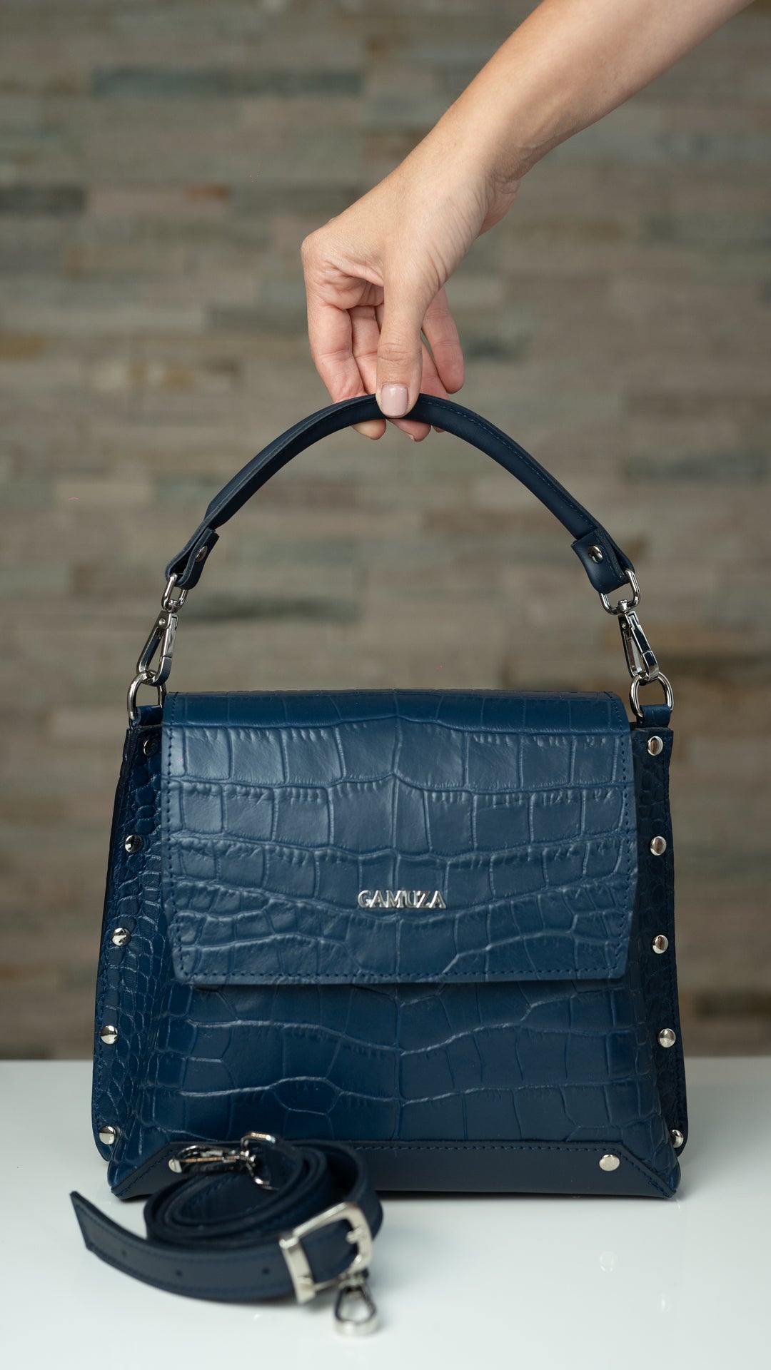 Large Temptation Bleumarin