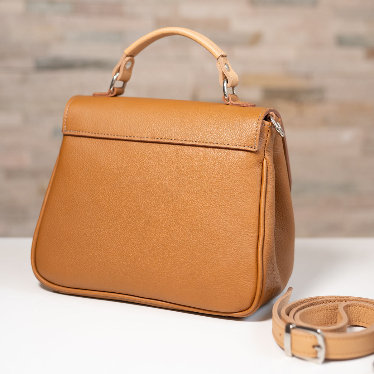 Lady Camel - genuine leather bag, small-medium size, everyday bag