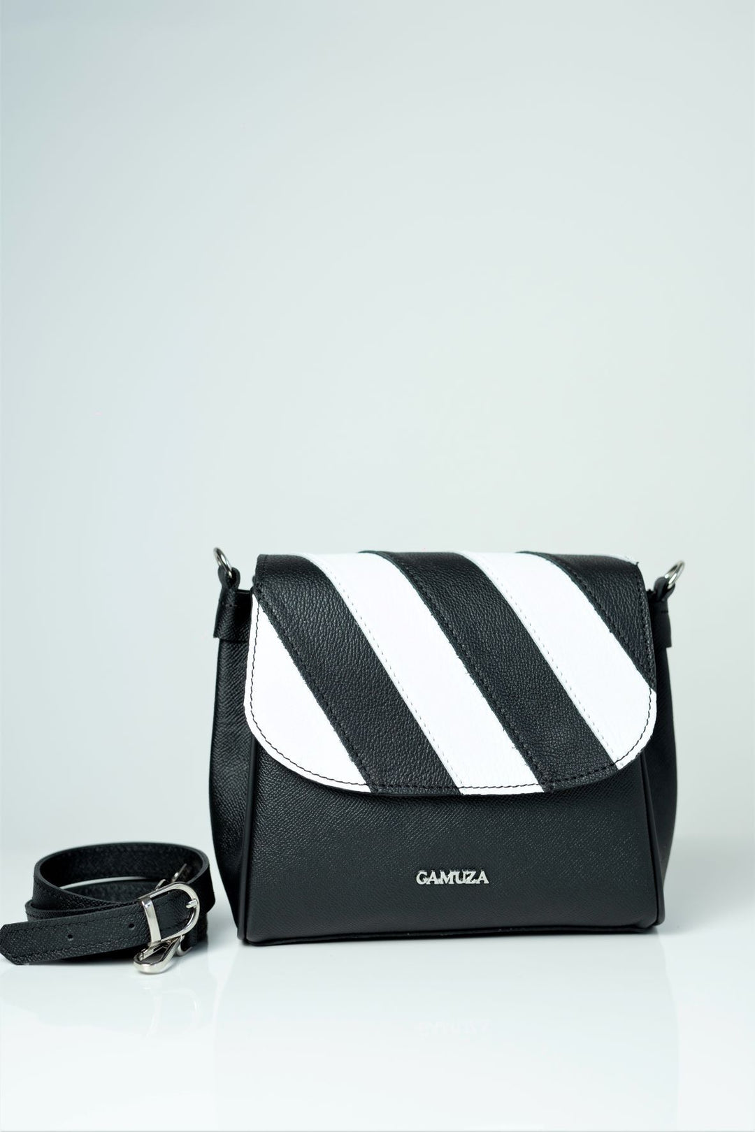 Small Acapella Black&White