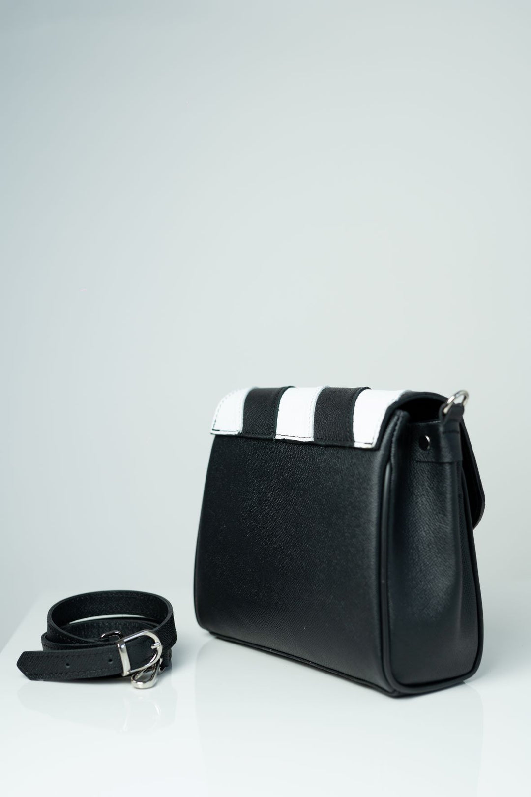 Small Acapella Black&White