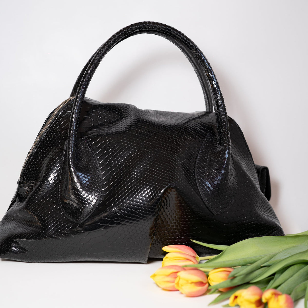 Girl Cosmopolitan - genuine leather handbag, large size, top handle