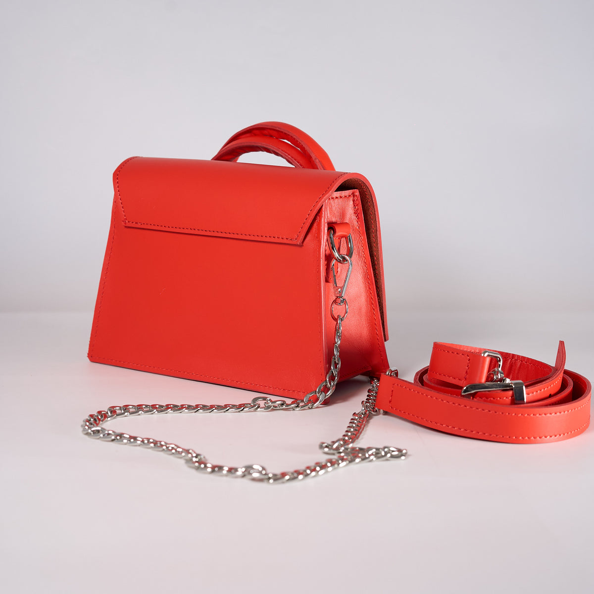 CARMEN - genuine leather bag, small size, with chain