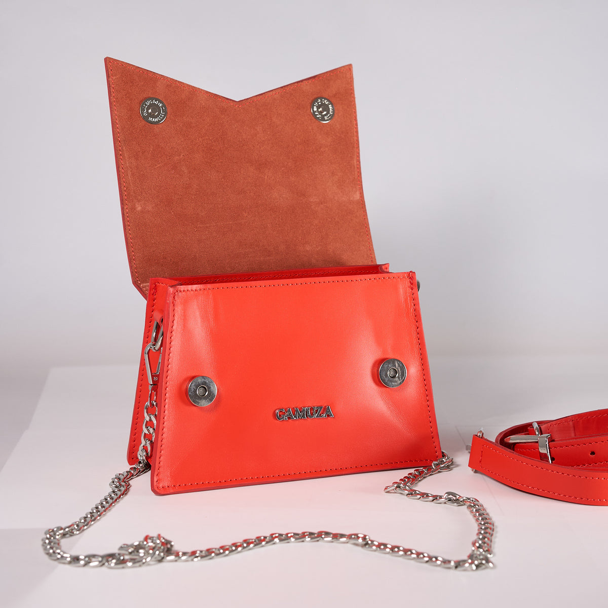 CARMEN - genuine leather bag, small size, with chain