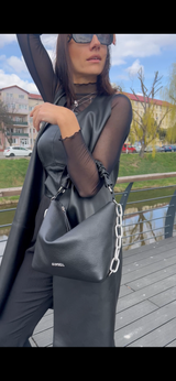 BUMERANG Rock - medium genuine leather bag with chain accessory