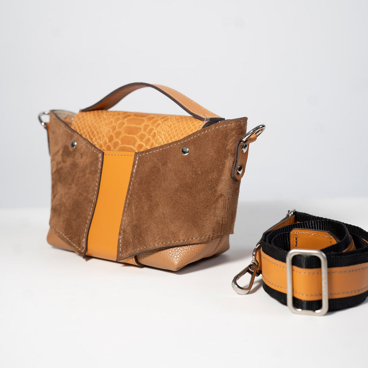 Pinata small bag, genuine leather