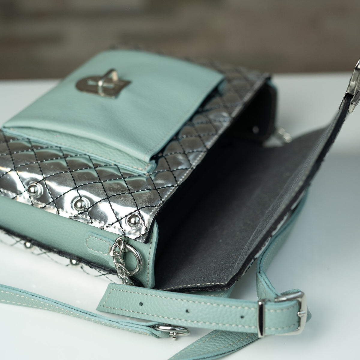 Girl Boxy - genuine leather bag, medium size, everyday bag
