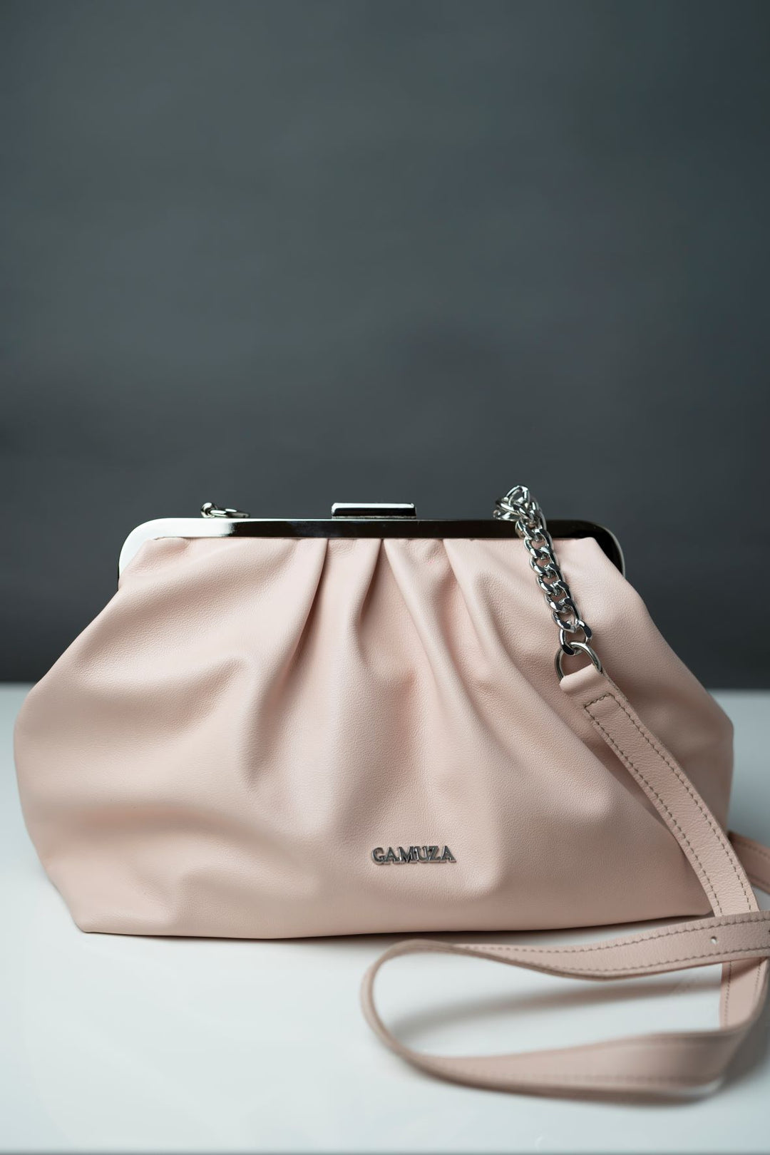 Girl Royal Roz Pudra