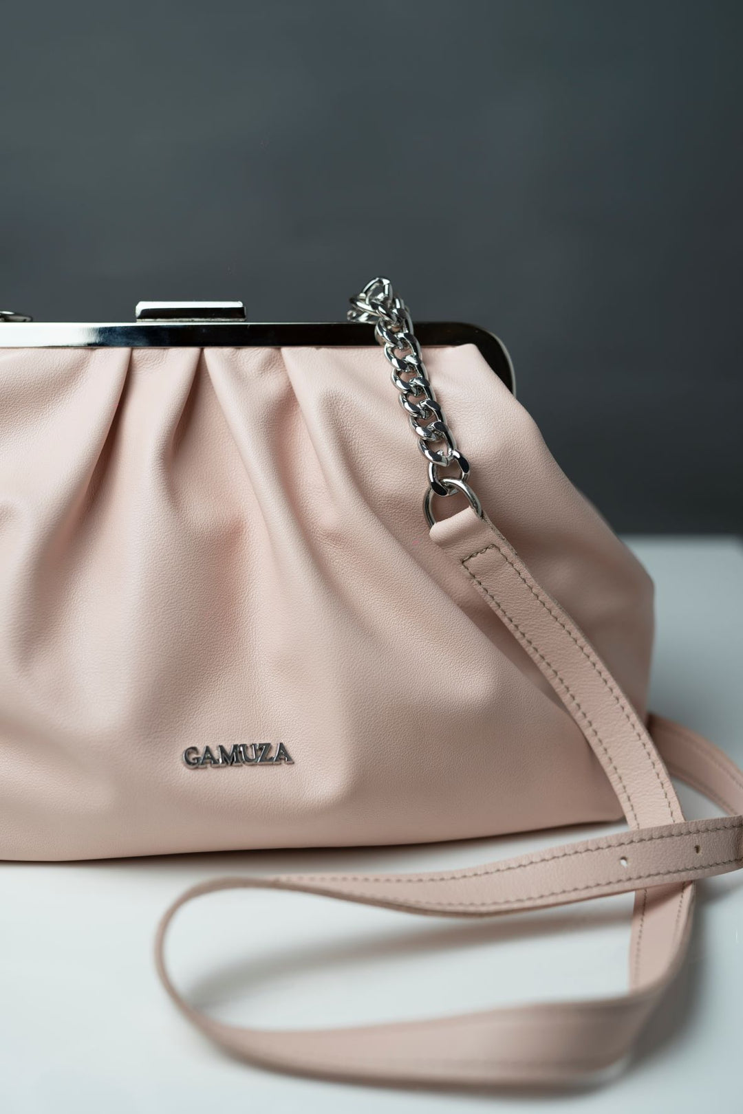 Girl Royal Roz Pudra