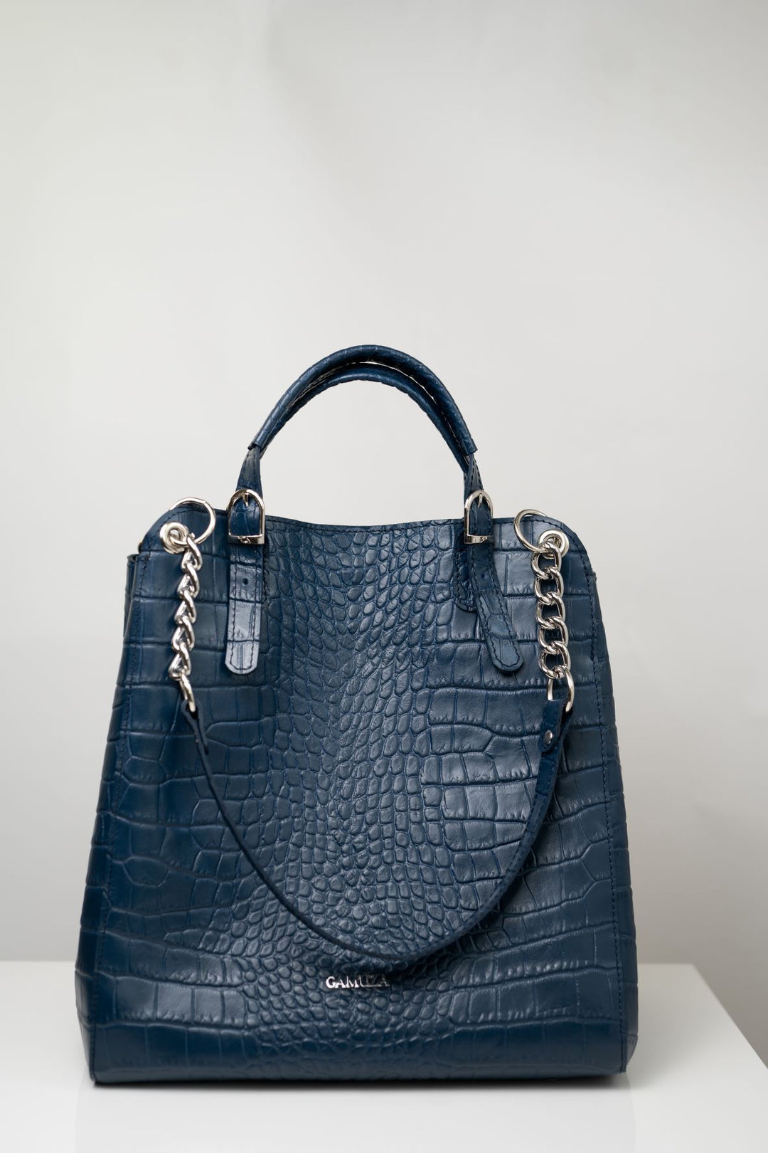 Designer Muza Bleumarin