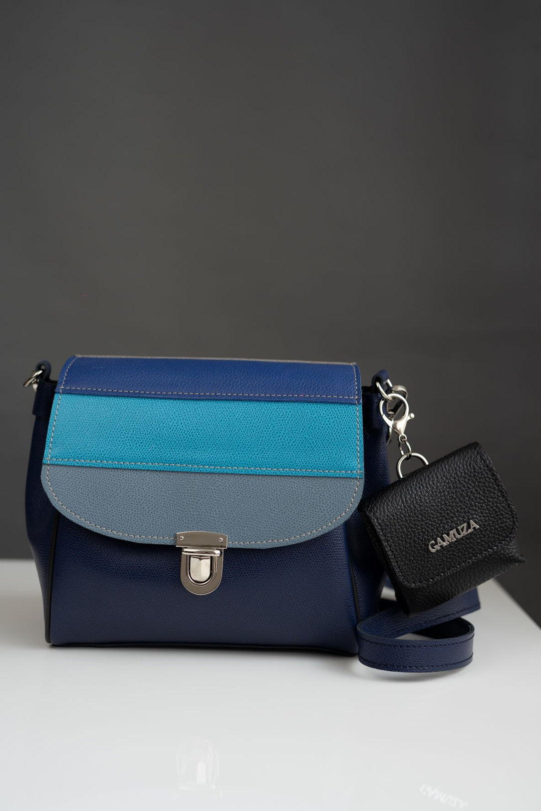 Small Acapella Bleumarin