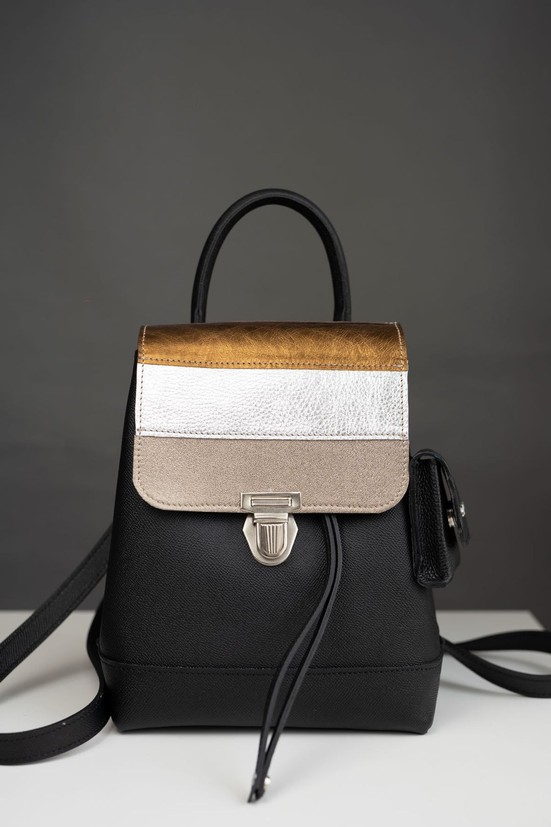 Lady Line Black Metals