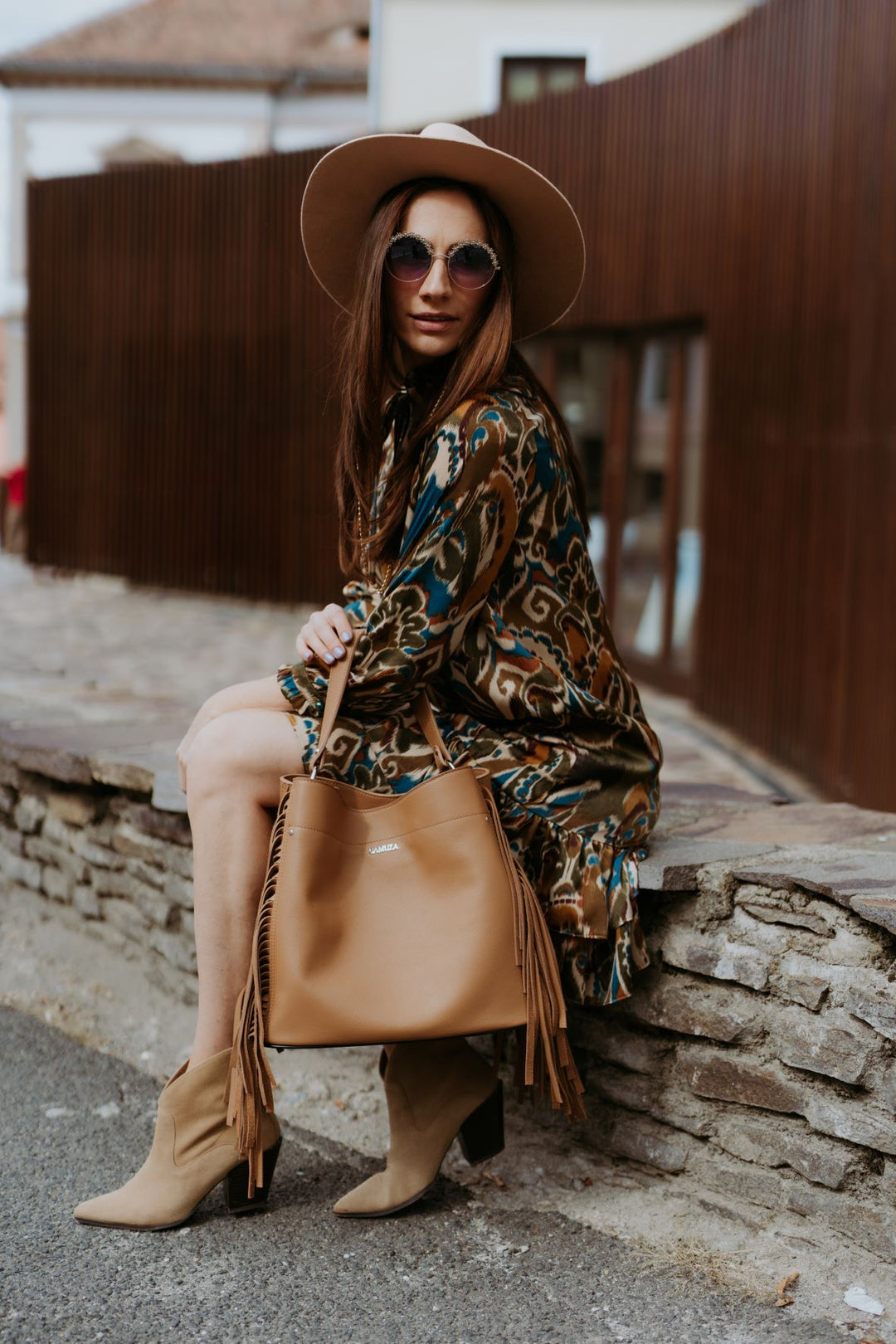 Extravagance Fringe Black