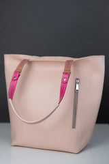 Girl Shopper F
