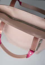 Girl Shopper F