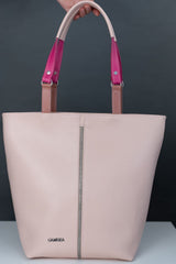 Girl Shopper F